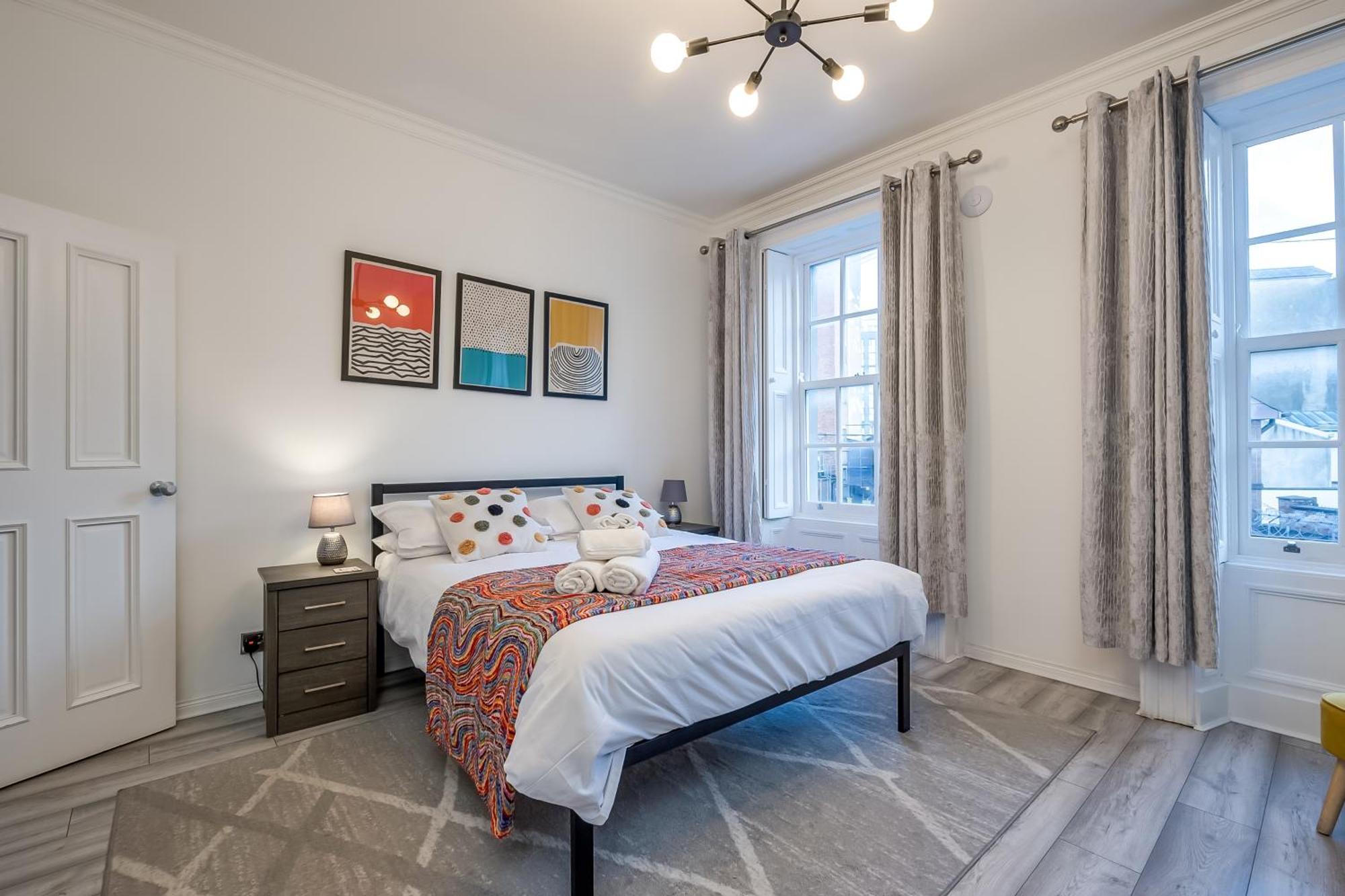 Ferienhaus Staybynumbers - Centre Victorian Townhouse