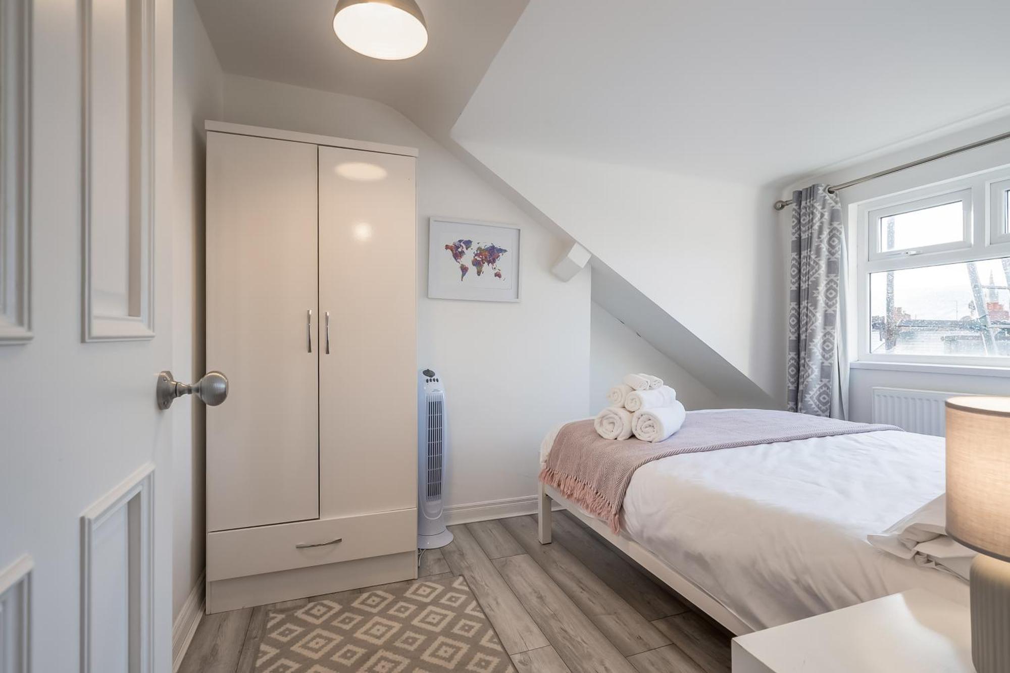 Staybynumbers - Centre Victorian Townhouse Ferienhaus *